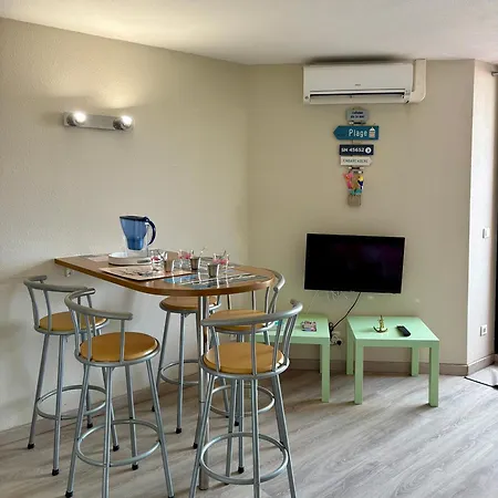Superbe Vue -climatisation - Piscine - Parking - 5mc317 *