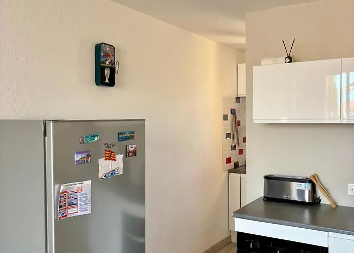Superbe Vue -climatisation - Piscine - Parking - 5mc317